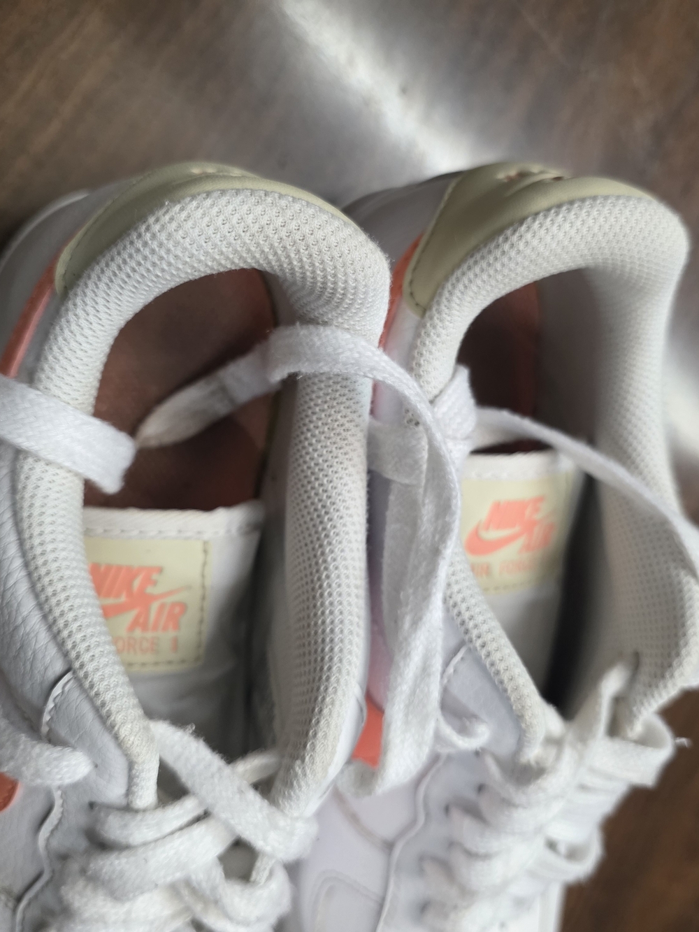 Nike Women's White Sneakers with Coral Swoosh - Picture 4 of 6